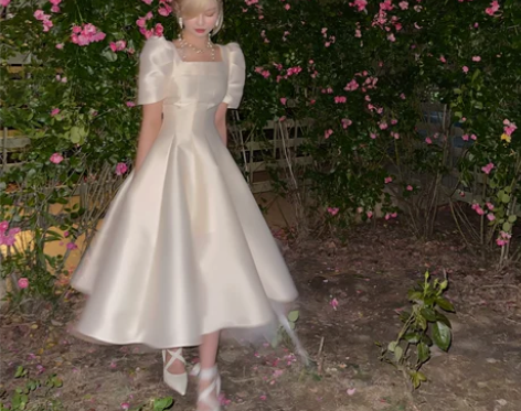 1LIN【白天鹅之梦】赫本风白色缎面连衣裙...