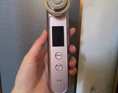 雅萌第一代多功能旗舰射频仪提亮美容仪 感兴...