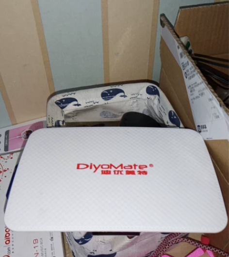 迪优美特机顶盒 开机定住，会弄的人买，得刷...