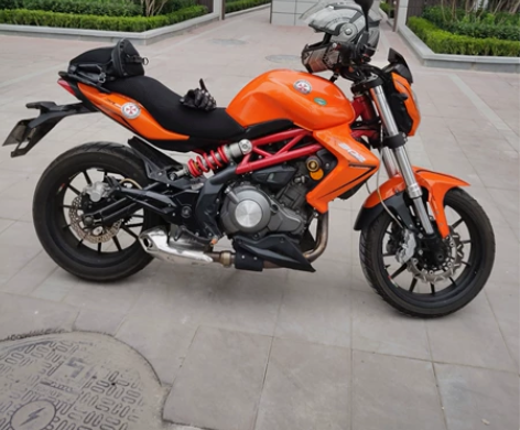 转让14年京B私户贝纳利黄龙302 验保齐...