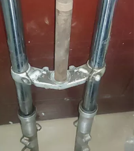 川崎ZR400西风ZRX400前减震，下连...