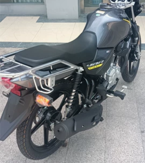 卖雅马哈天剑150摩托车,车子刚买一个多月...