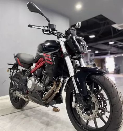 贝纳利 黄龙300 BN302S 回笼资金...