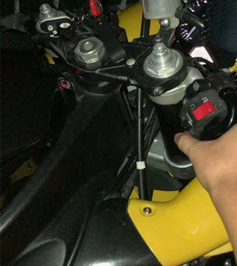 《已售》留贴：11雅马哈R1 卡姿兰大眼 ...