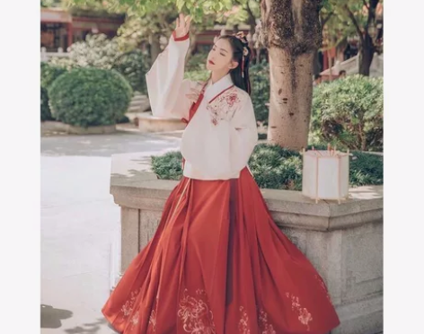汉尚华莲的芙蓉月 绝版了应该，2019年买...