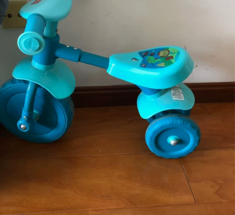 平衡车，买的时候很贵，很扎实，便宜出，仅限...