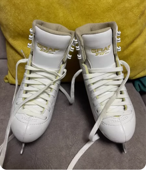 瑞士格拉芙花滑冰鞋，使用痕迹见图，报名时在...