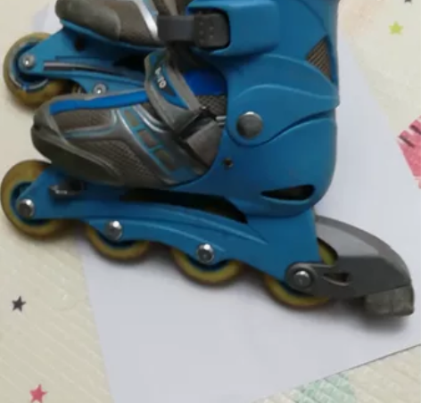 迪卡侬 溜冰鞋 尺寸31-34