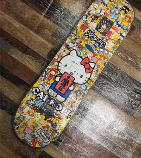 girl和hello Kitty合作款限量...