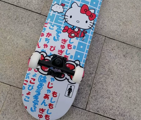 血亏价出girl专业滑板初学入门刷街代步四...