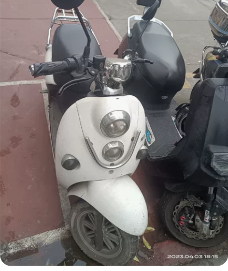 出闲置二手雅迪60伏 20 安电动车，电池...