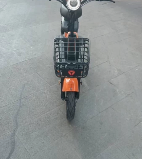 低价出女生自用新国标雅迪电动车，48伏12...