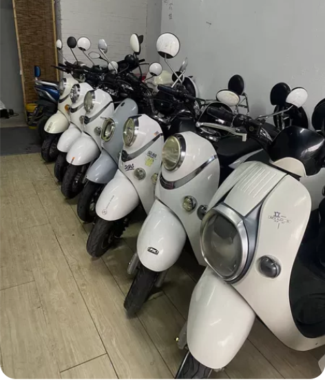 成都双流 精品二手鬼王电动车 基本上都是白...