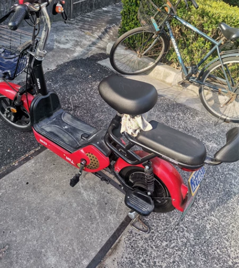 家中闲置 女儿刚上大学时买的新日电动车，2...