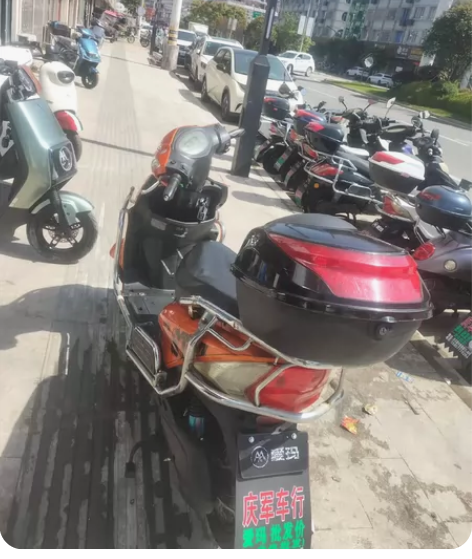 新到大踏板，8成新，72付20安大电池，充...