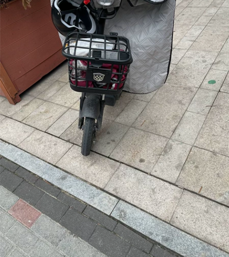 绿源电动车，代步用冲满电可以跑35km，4...