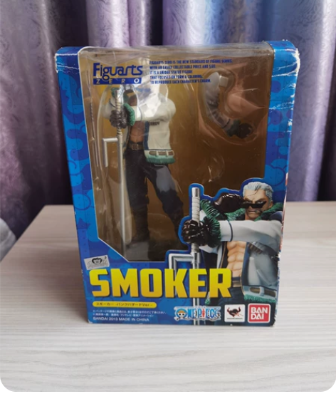 海贼王手办zero斯摩格，配件缺少披风，银...