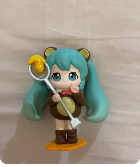 蜂蜜小熊全新，官方正品初音未来元气甜品屋系...