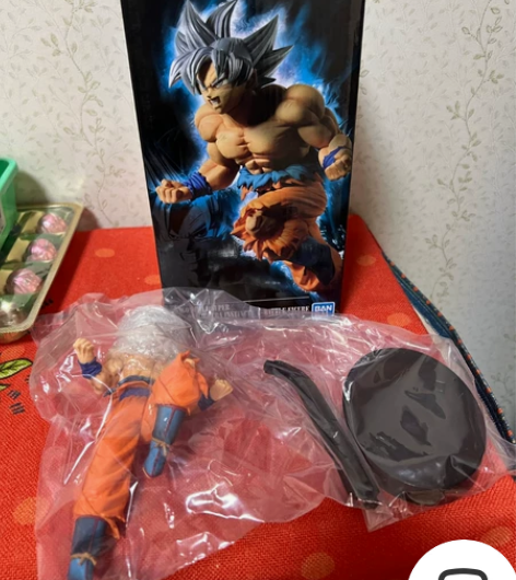 七龙珠手办  眼镜厂的 顺风包邮 全新未拆...