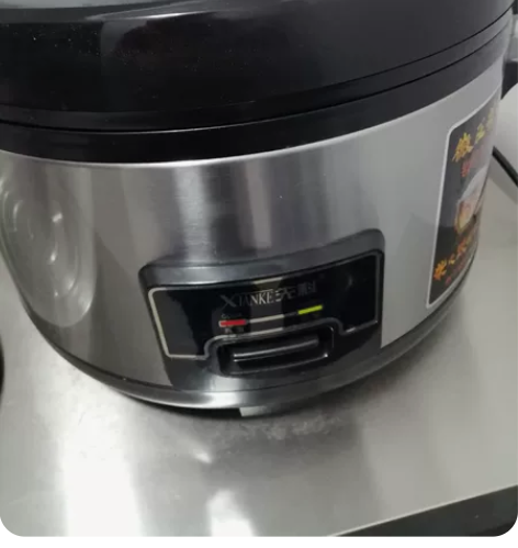 商用10L大电饭锅，特厚内胆，新买没多久，...