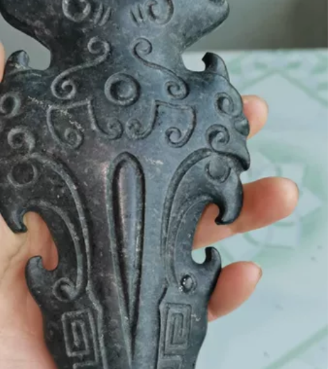 陨石雕刻的家居摆件 感兴趣的话点“我想要”...