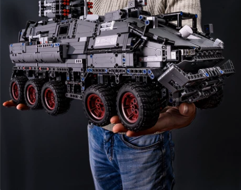 流浪地球乐高积木运兵车 多处车门可开合，炮...