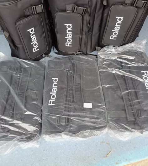 罗兰ex音箱，加厚防水 便携双肩包。cub...