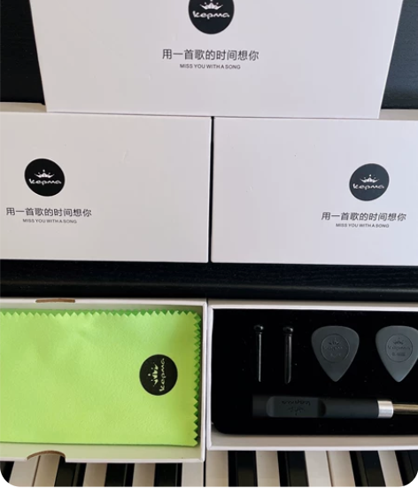 全新正品卡马配件礼盒…高级擦琴布x1、精致...