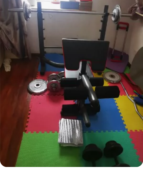质量很好的自用卧推杠铃架，带120公斤杠铃...
