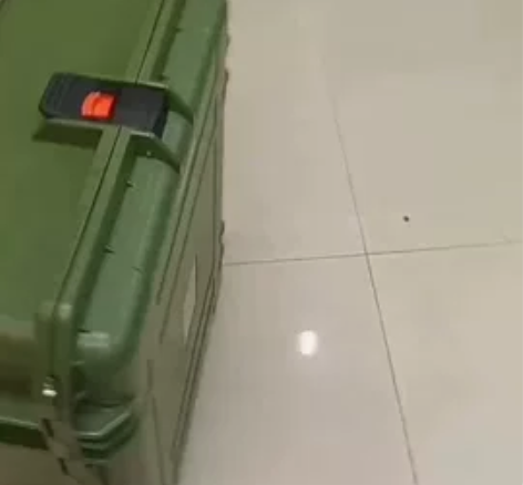 拉杆安全箱相机防水保护箱便携摄影单反空调清...