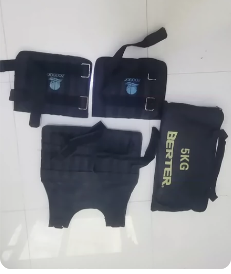 负重5kg钢板背心和3kg绑腿一套低价转让...