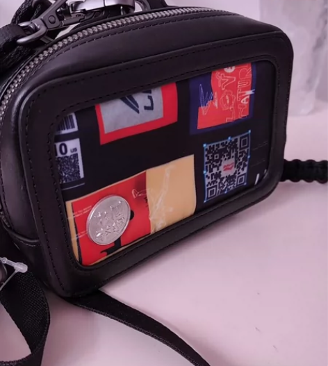 闲置全新李宁斜挎包（肖战同款） 感兴趣的话...