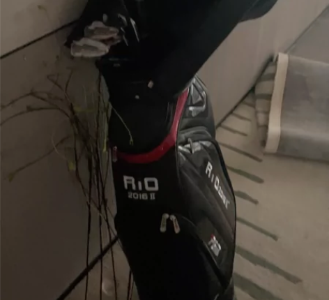 一套高尔夫球设备！ 感兴趣的话点“我想要”...