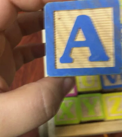 小泰克纯实木积木，字母不全了，缺c，d，j...
