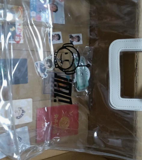 出焦迈奇pvc袋子，问价私聊 感兴趣的话点...