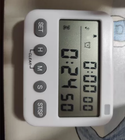 多功能高配置的闹钟/计时器 非常适合学生或...