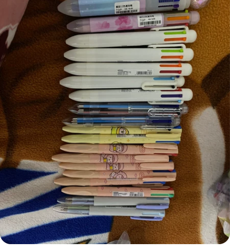 全新多色按动圆珠笔 全新?全新Deli/得...