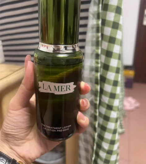 海蓝之谜精粹水,用了几次,保证正品 感兴趣...