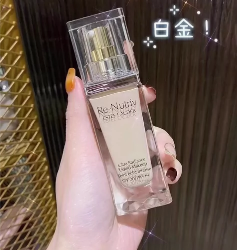 雅诗兰黛白金粉底液2c?0 内含有80%养...