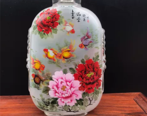 金玉满堂内画兽头鼻烟壶，高约15厘米宽9厘...