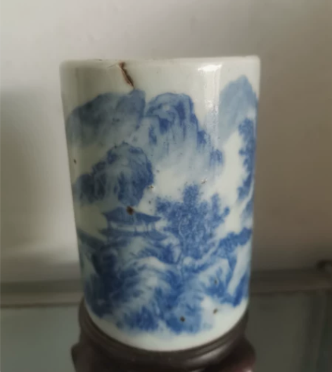 清光绪青花山水纹笔筒，高10.5cm口径7...