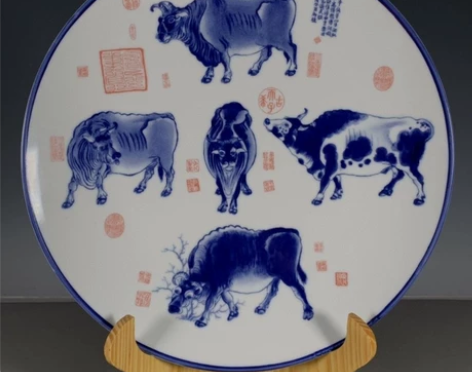 古董瓷器创汇时期751瓷官窑瓷青花五牛赏盘...