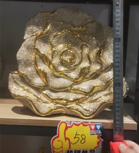 撤店狂甩,出口镀金色孔玫瑰花摆件。 不包邮...