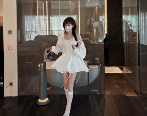 IN MIMIFACE芭蕾风吊带连衣裙女春...