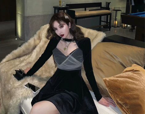 q女家丝绒连衣裙女法式复古新款性感V领拼接...