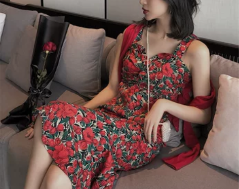 COLLIN可琳 碎花连衣裙女吊带扭结鱼尾...