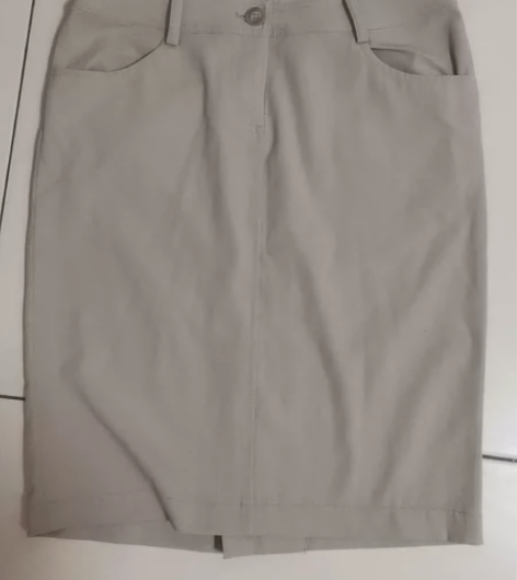 浅灰色一步裙！版型很好！专柜高货！腰围76...