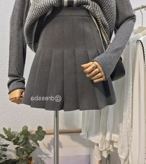 灰色百褶裙 有安全裤 棉料的质量很好 主页...