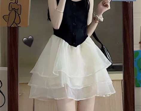 网纱吊带连衣裙女装夏季气质蓬蓬裙辣妹甜美性...