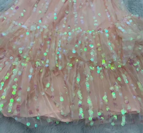 2020夏新款轻奢女装一字领露肩亮片蓬蓬纱...